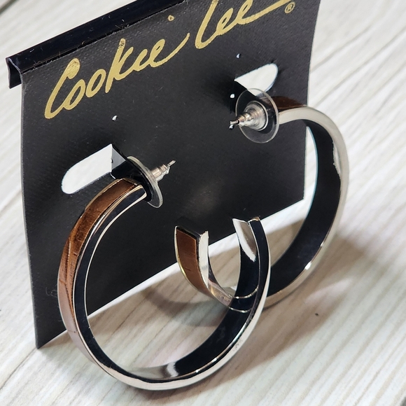 Cookie Lee Silver and Brown Hoop Earrings #51727 NWT - Picture 5 of 10